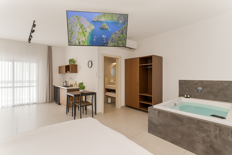 פסגת הגליל - ג'קוזי פנימי