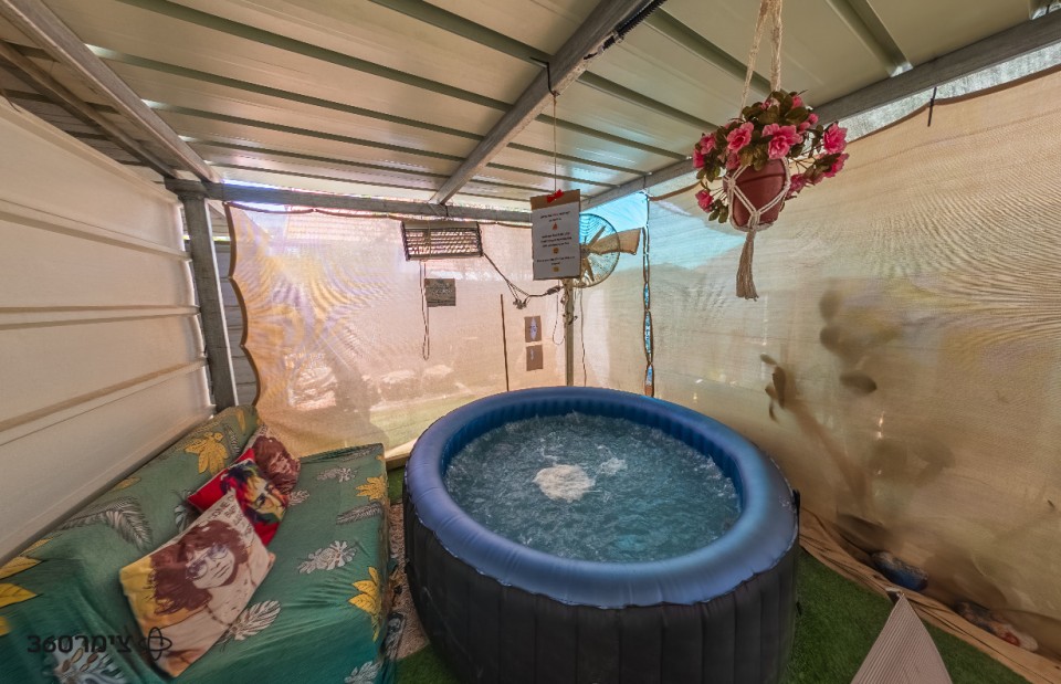 Three Room Compound for 6-9 People 9