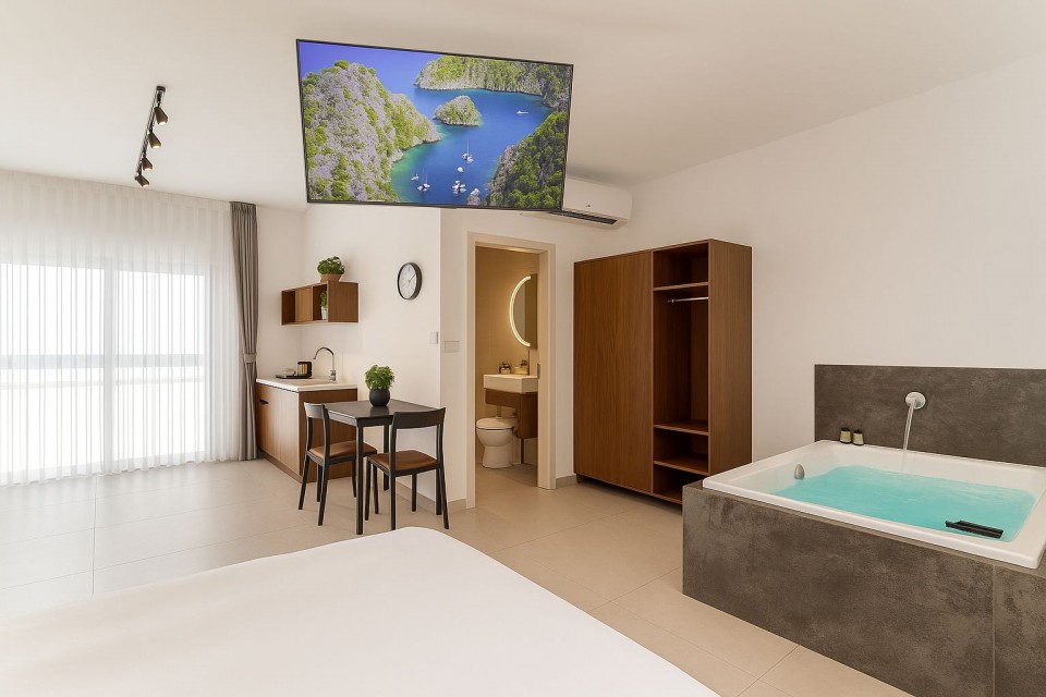 פסגת הגליל - ג'קוזי פנימי 1