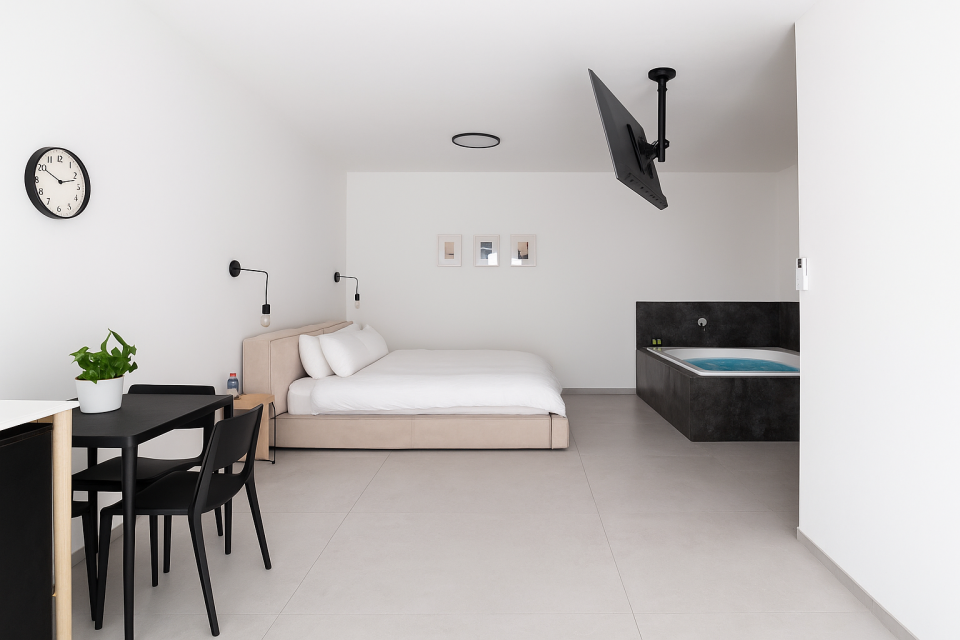 פסגת הגליל- ג׳קוזי פנימי+בריכת זרמים 5