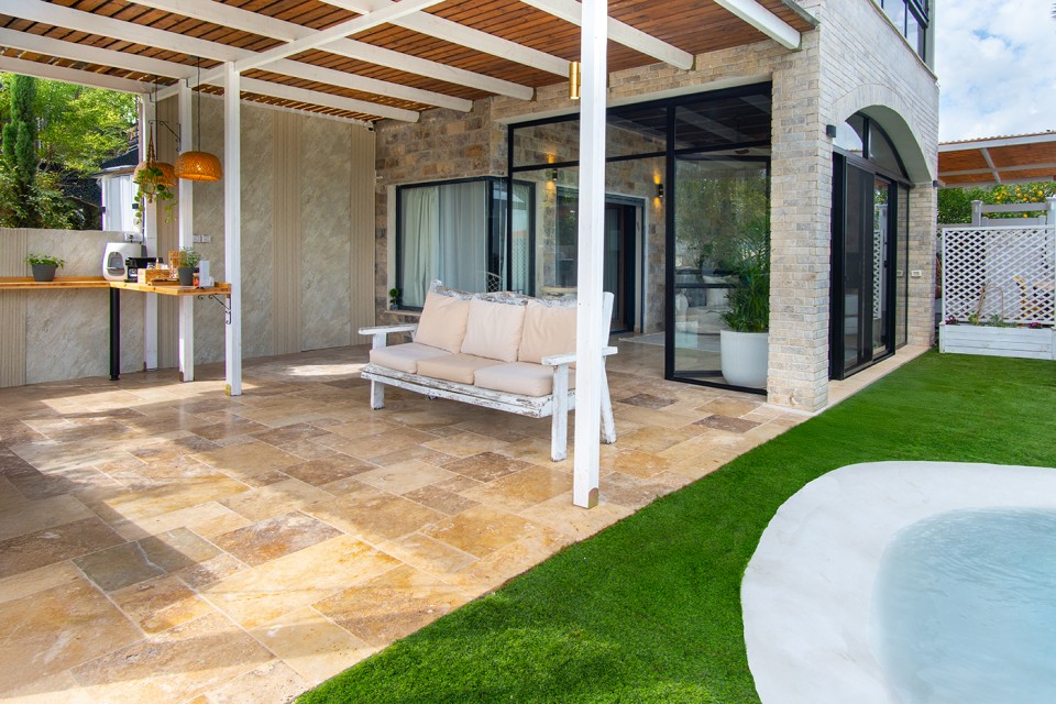 מתחם ספא אמא אדמה