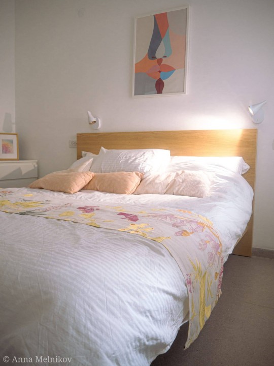 חדר שינה פרטי מעוצב ומאובזר