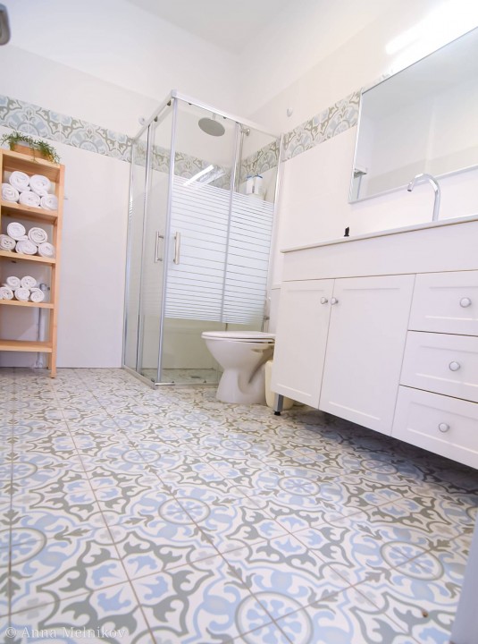 חדר רחצה מאובזר ומעוצב