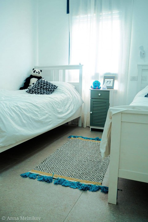 חדר ילדים  מעוצב ומאובזר 2 מיטות יחיד מפנקות